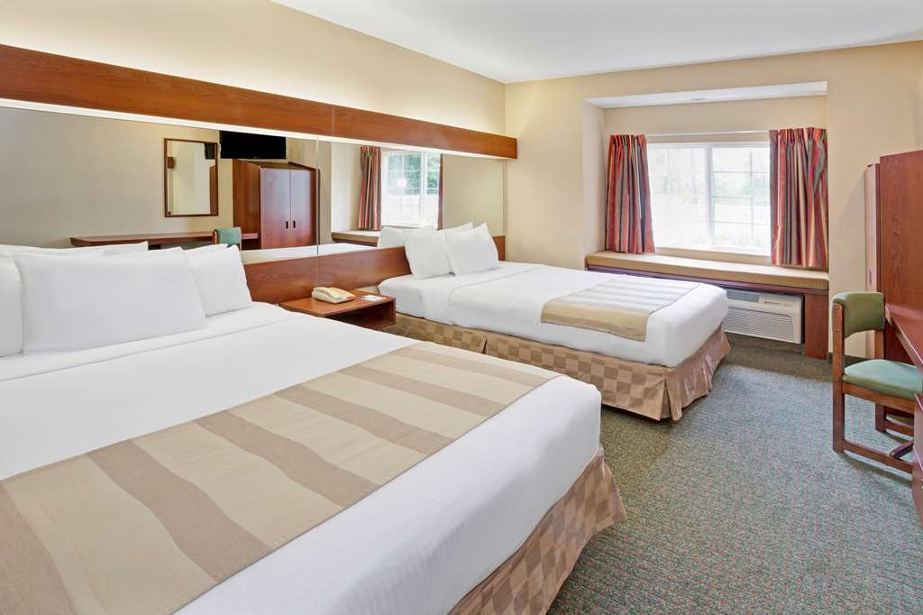 Microtel Inn & Suites By Wyndham Walterboro Room photo