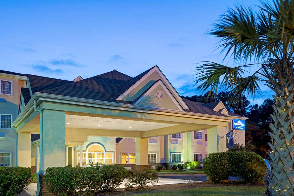 Microtel Inn & Suites By Wyndham Walterboro Exterior photo